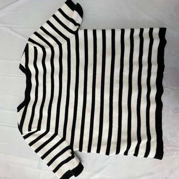 Lipslide stripped black and white top small - Picture 6 of 7